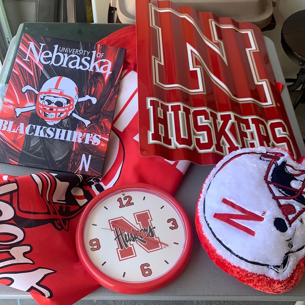 Husker stuff